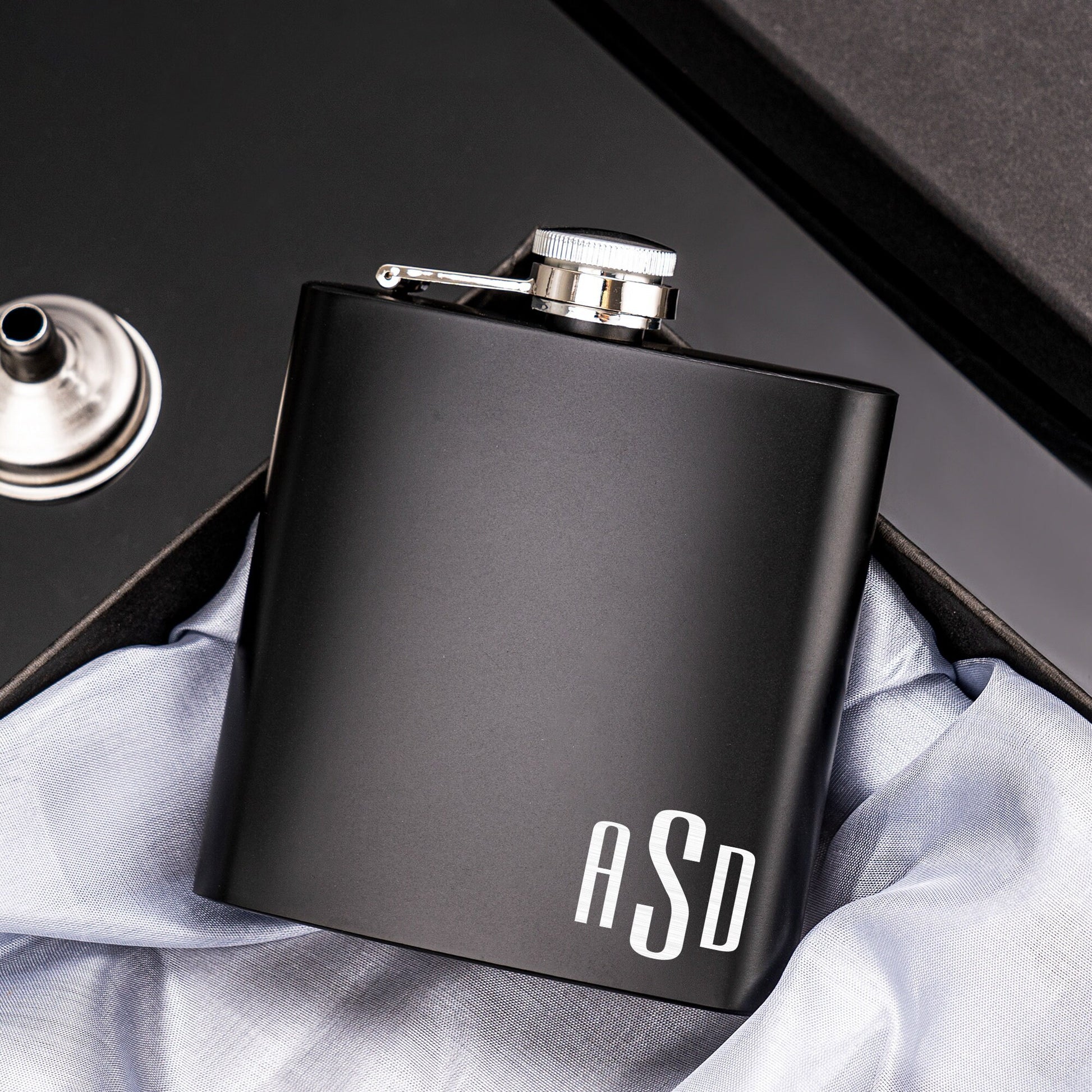 Personalized Groomsmen Flasks, Groomsman Gift, Flask for Groomsmen, Custom Flask, Black Hip Flask, Groomsmen Gifts, Gifts for Wedding Party