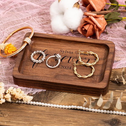 Personalized Rectangle Wood Ring Dish, Engagement Ring Holder, Custom Wedding Ring Dish, Wedding Gift, Anniversary Gifts, Gifts for Newlywed