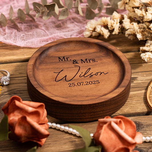 Personalized Round Wood Ring Dish, Gift for Her, Engagement Ring Holder, Wedding Ring Dish, Wedding Gift, Newlywed Gifts, Anniversary Gifts