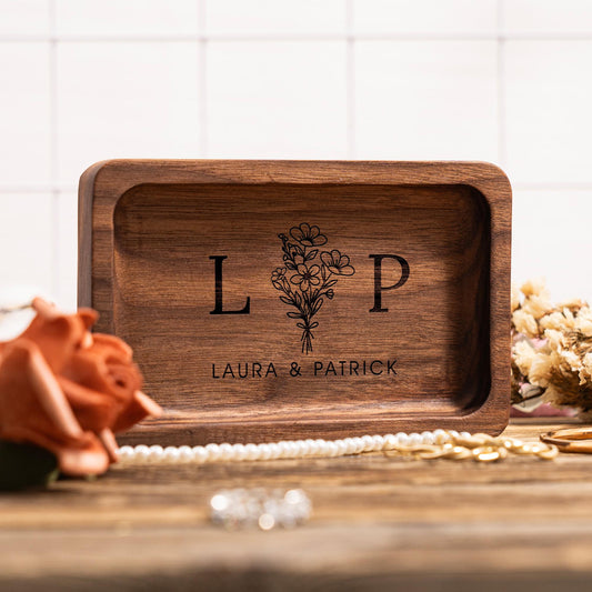 Personalized Rectangle Wood Ring Dish, Engagement Ring Holder, Custom Wedding Ring Dish, Wedding Gift, Anniversary Gifts, Gifts for Newlywed