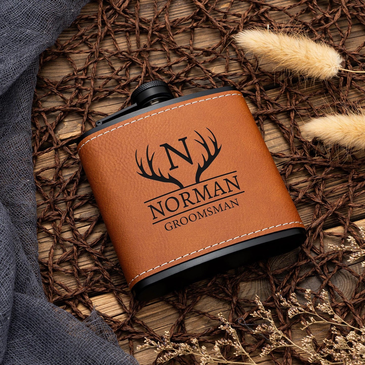 Personalized Leather Flask for Men, Groomsmen Gifts, Custom Leather Groomsman Flask, Best Man Flask Gifts, Groomsmen Proposal, Wedding Gifts